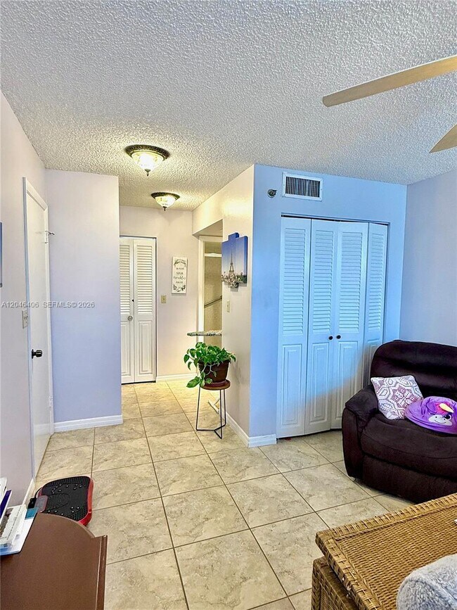 1300 St Charles Pl Unit 402