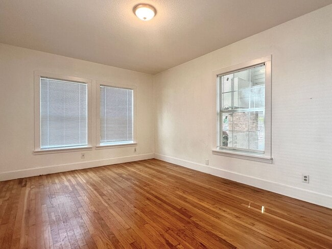 Photo - West Campus 2x1 @ Keystone Condominiums Unit H