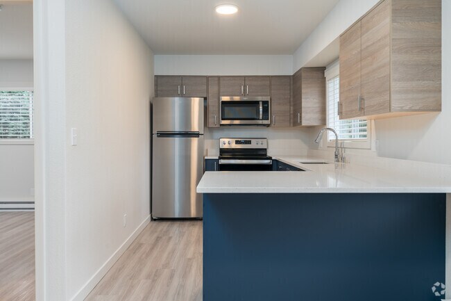 1BR, 1BA - 704SF