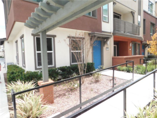 Photo - 1185 Harvest Dr