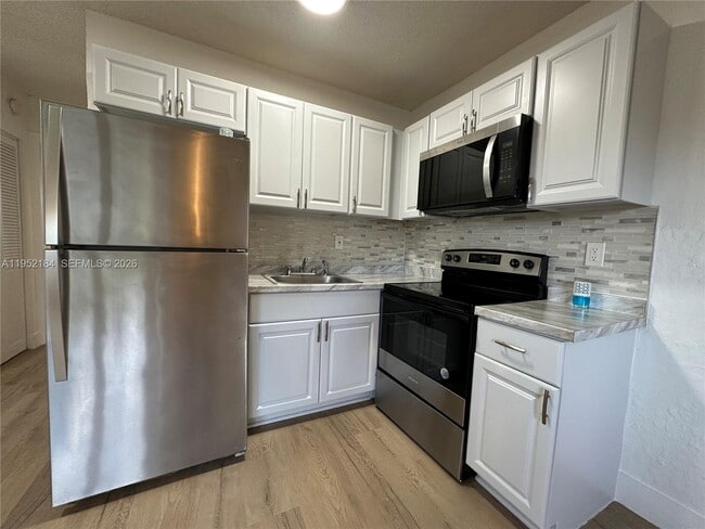 Photo - 3616 NE 11th Ave Unidad 3