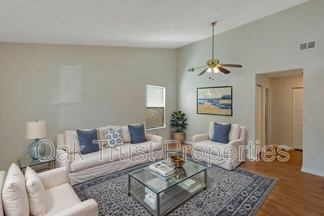 Photo - 155 Manchester Rd