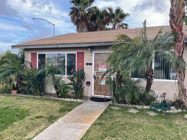 Photo - 1160 Hollister St Unidad 8