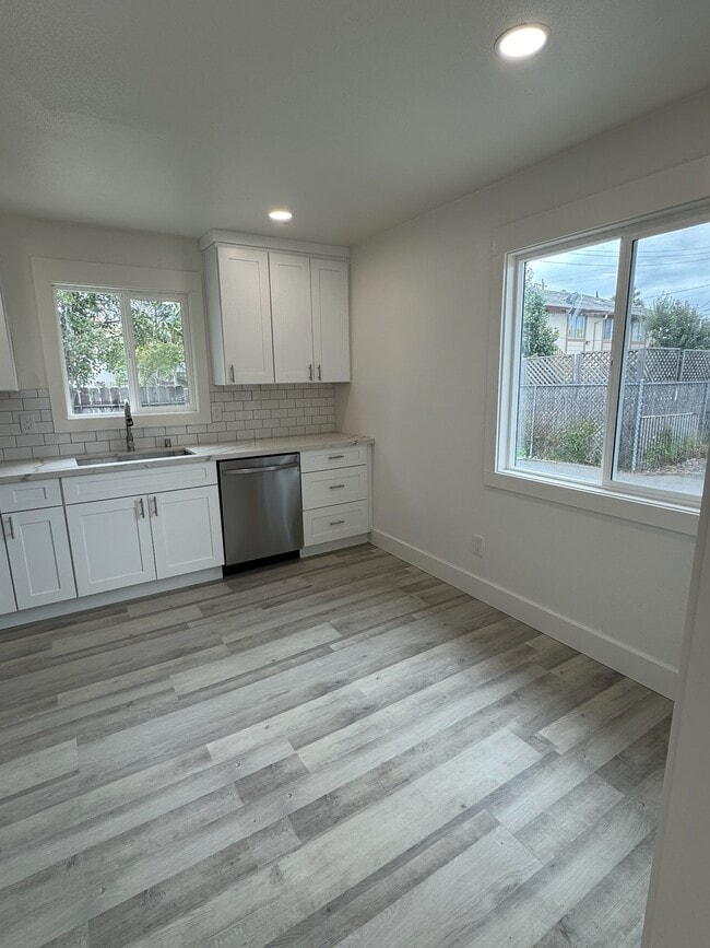 Photo - 21944 Arbor Ave