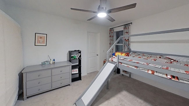 Photo - 2138 Derwent Dr