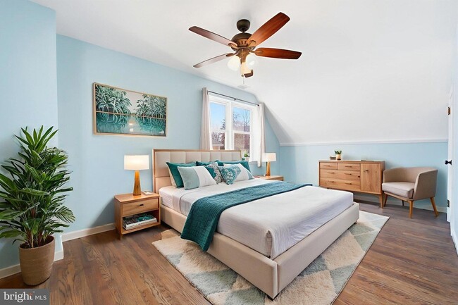 Photo - 3225 Chestnut St NE