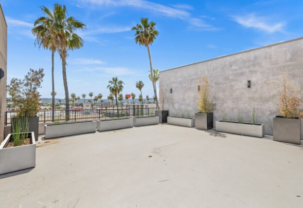 Photo - 6600 Van Nuys Blvd Unit 407A