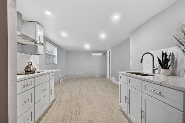 Photo - 917 Mack Ave