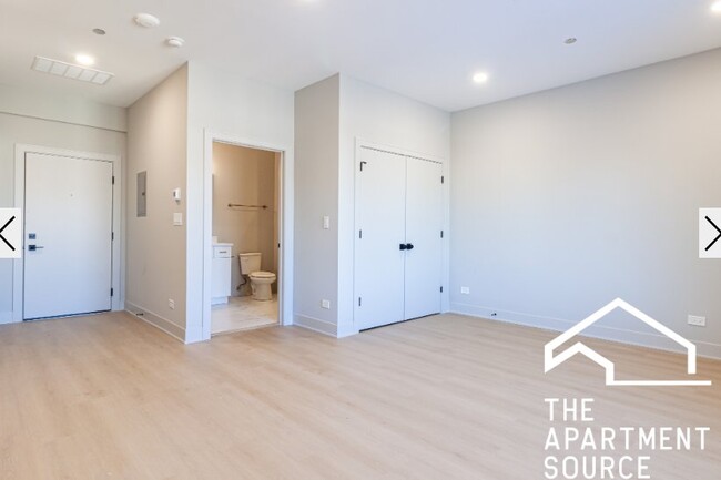 Photo - 4102 N Sheridan Rd Unit 2