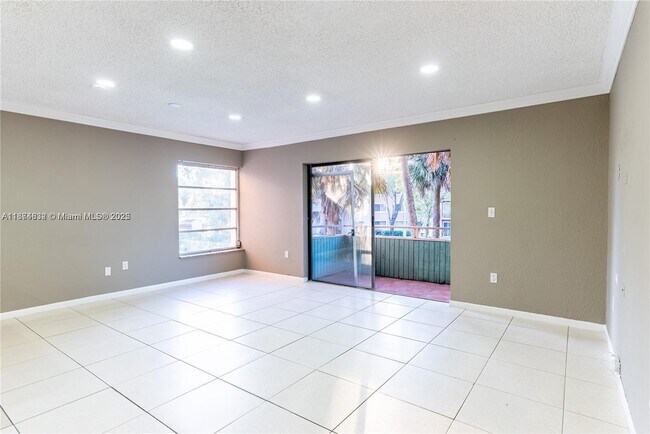 Photo - 17600 NW 68th Ave Unit B2005
