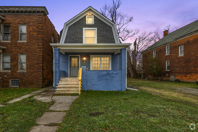 Building Photo - 276 Kenilworth St Rental