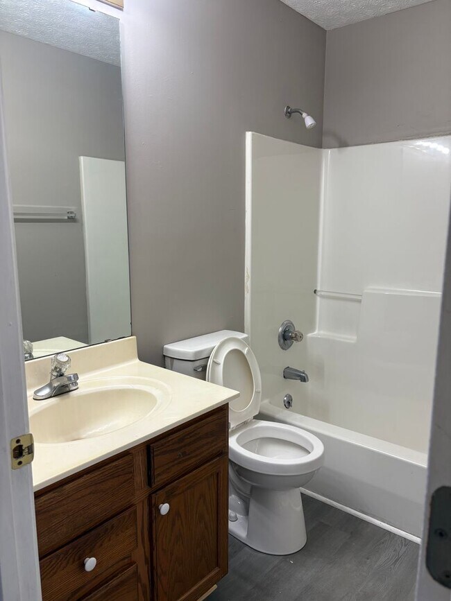 Photo - 109 Quail Ridge Cir Unit Apt C