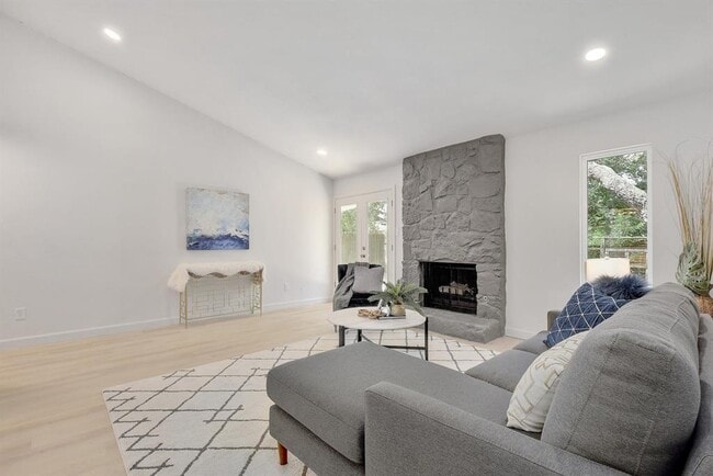 Photo - 4011 Eskew Dr