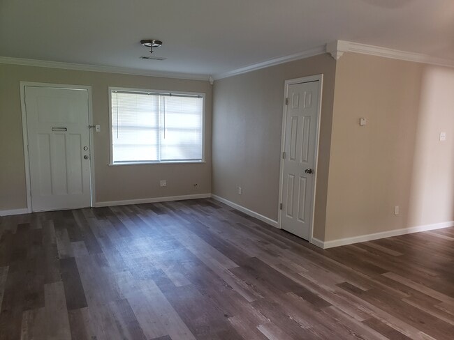 Photo - 805 Lamar St