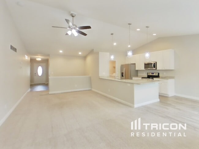 Photo - 48 Huntleigh Park Ct