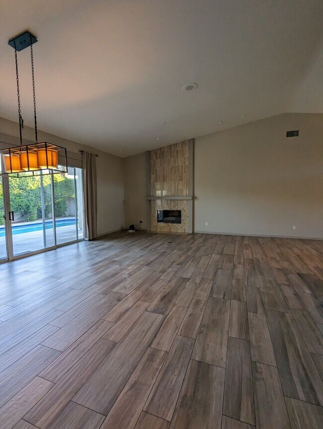1 Mission Palms Dr W