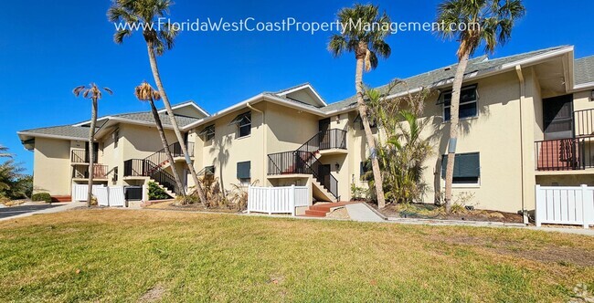 Building Photo - SIESTA KEY! DIRECT WATER VIEWS! PET FRIEND... Unit - Apt T2