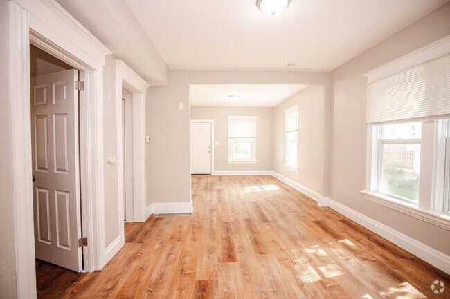 Building Photo - 1445 Yates St Unit Lower Rental