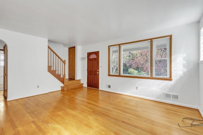 Photo - 8212 Dorset Ave