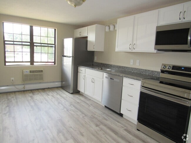 Building Photo - Plaistow Remodeled 2 Bedroom Condominium! ...