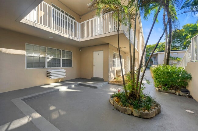 Building Photo - 6565 Santona St Unit B16