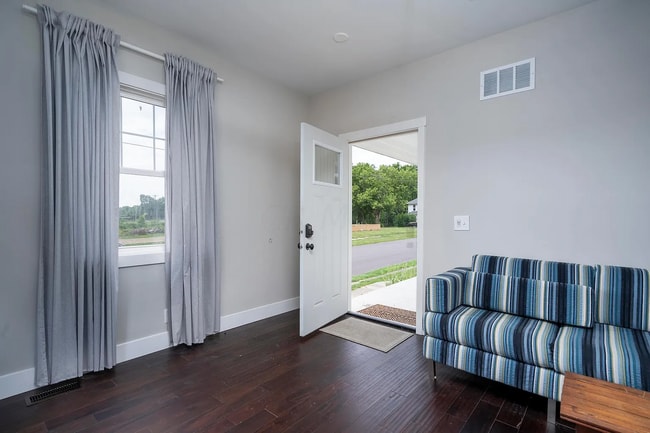 Photo - 113 W Paint St Unidad 1