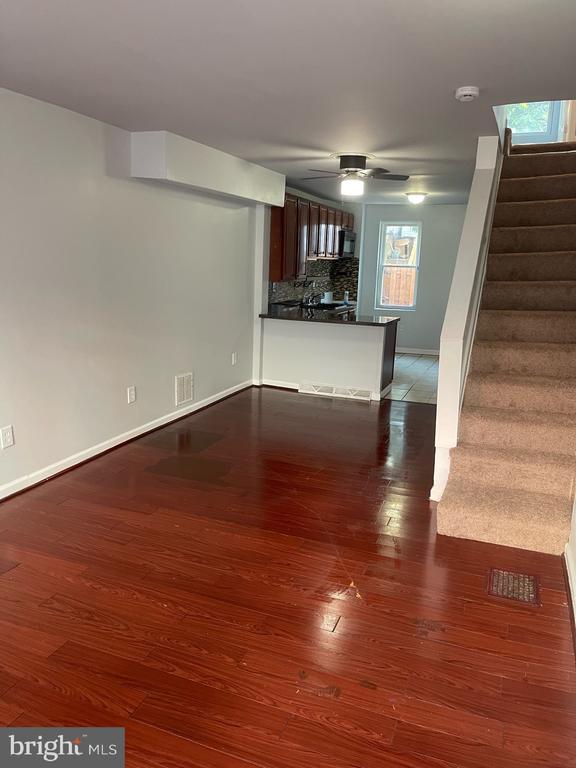 Building Photo - 1810 N Chapel St