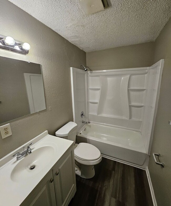 Photo - 11763 Wood Oak Ave Unit 2