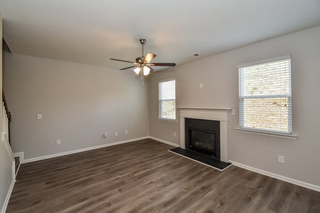 Photo - 30 Calm Waters Ave