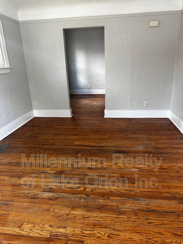 Photo - 140 Summit St Unit #1