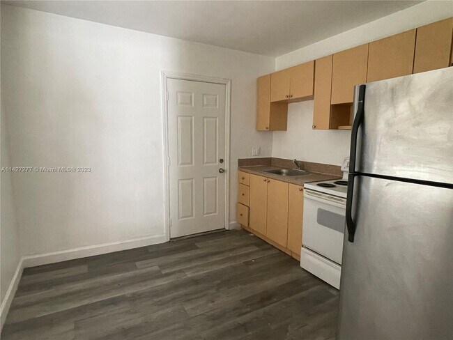 Photo - 741 NW 116th St