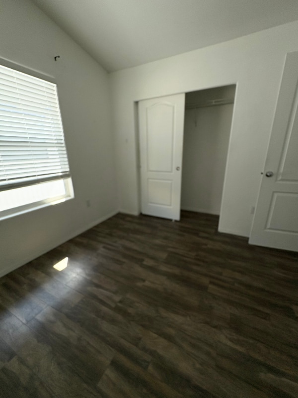 Photo - 435 E Gardena Blvd