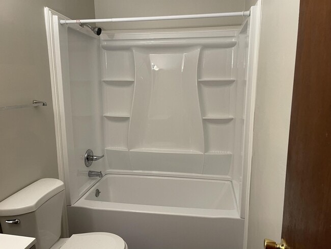 Photo - 2128 Woodside St