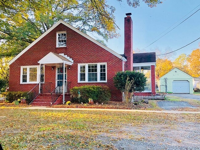 Photo - 380 Great Bridge Blvd House