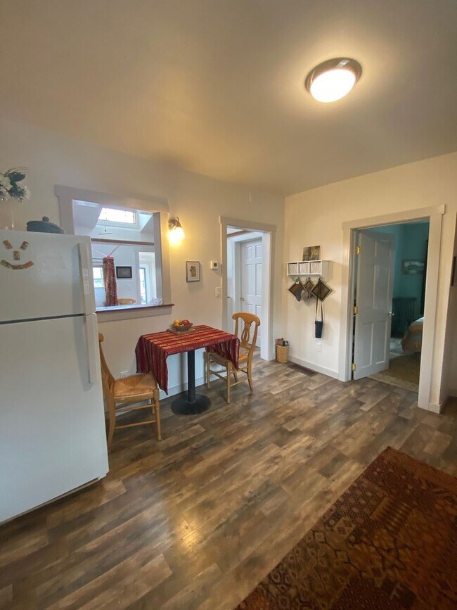 Photo - Furnished One Bedroom plus Office One Bath Seasonal Rental in Downtown Glenwood Springs