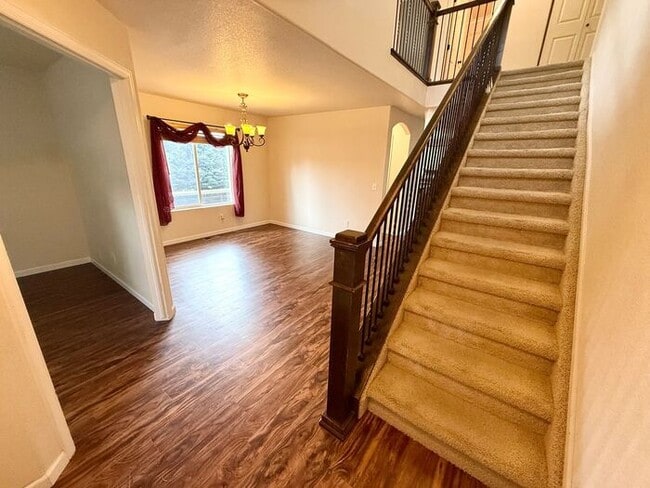 Photo - Stunning 4 bedroom/ 2.5 bath home with 2 car Attached Garage in Fort Collins, Colorado