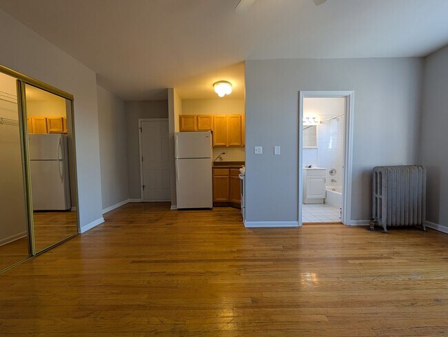 Photo - 910 W Dakin St Unit 914-111