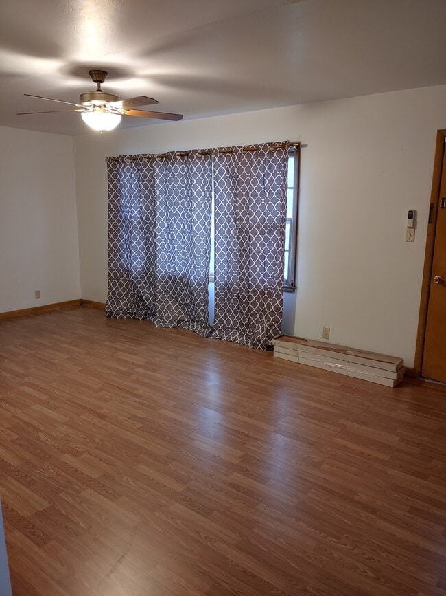 Photo - 2628 Iowa St