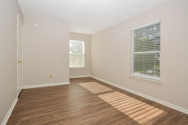 Photo - 1918 Dutch Elm Dr