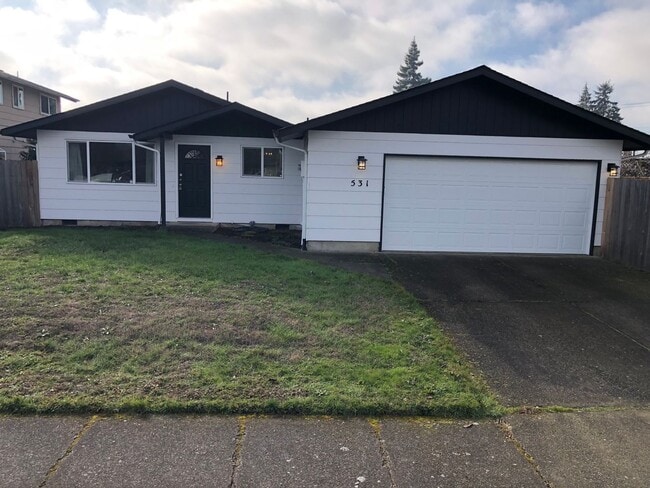 Building Photo - Updated 3 bedroom 1.5 bathroom house in Springfield!