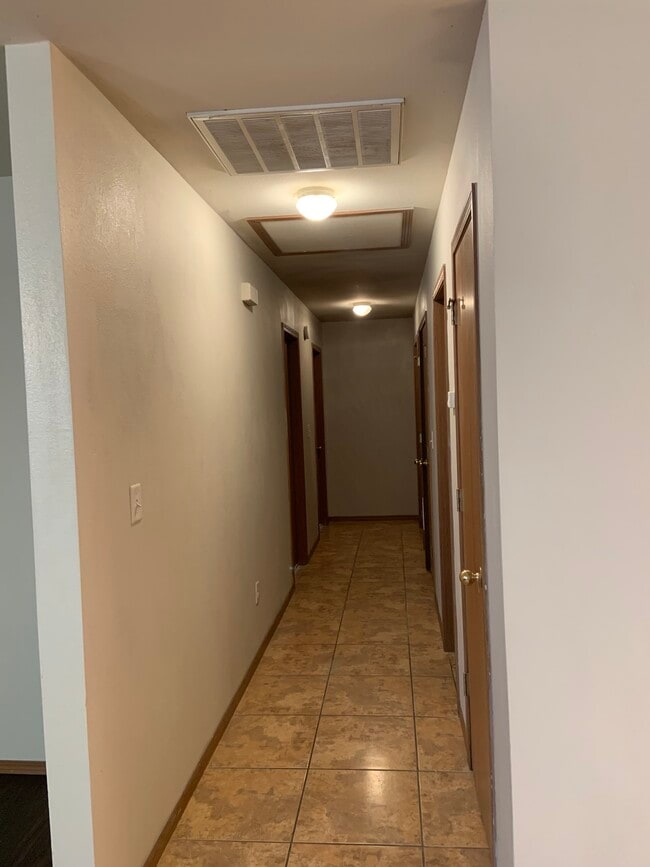 Photo - 309 E Marietta Ct