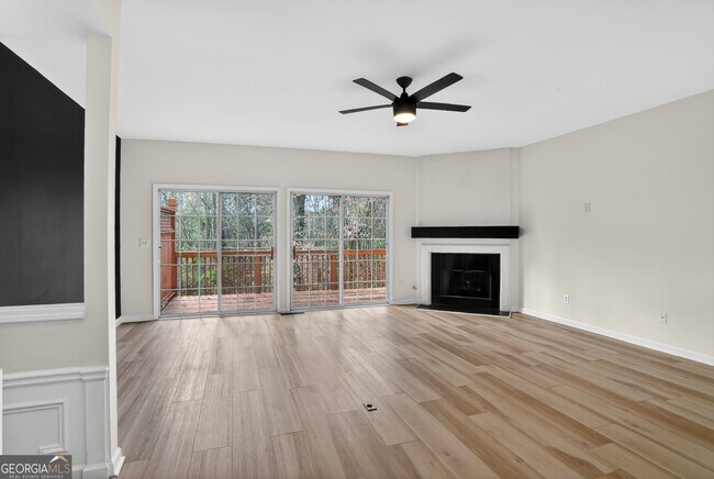 Photo - 5104 Manerdale Dr SE