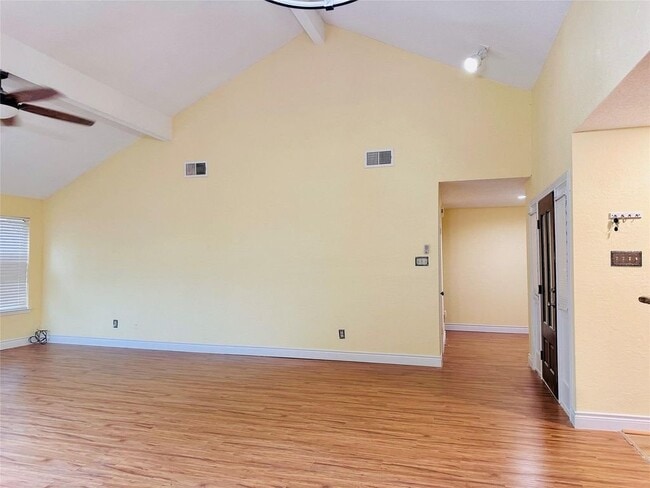 Photo - 3230 Meadway Dr