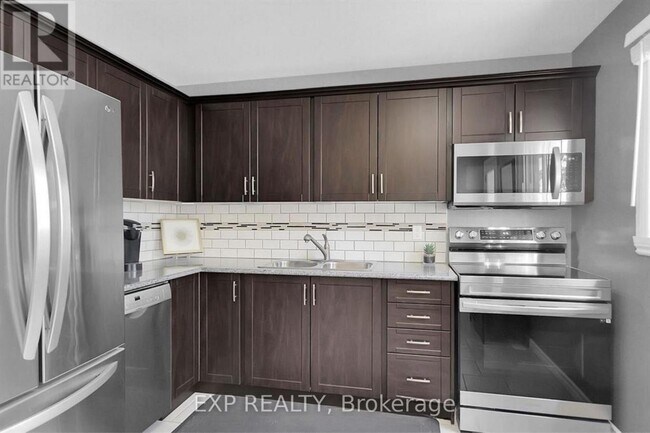 Photo - 204 Cattail Way