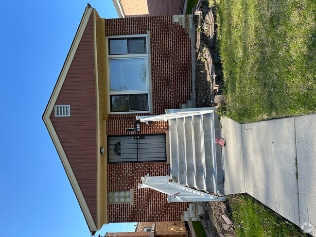 Building Photo - 3748 W 82nd St Rental