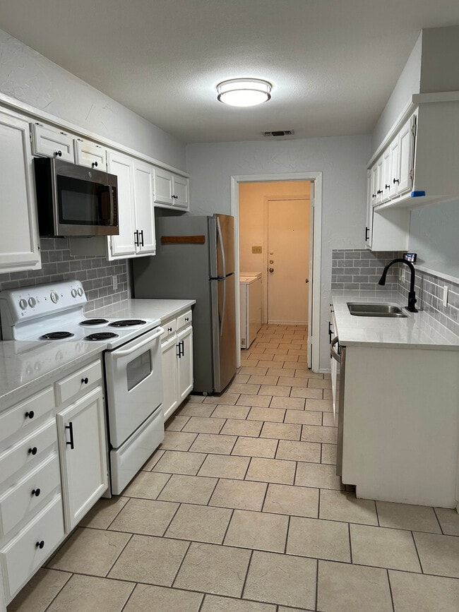 Photo - 3904 Clarke Ave