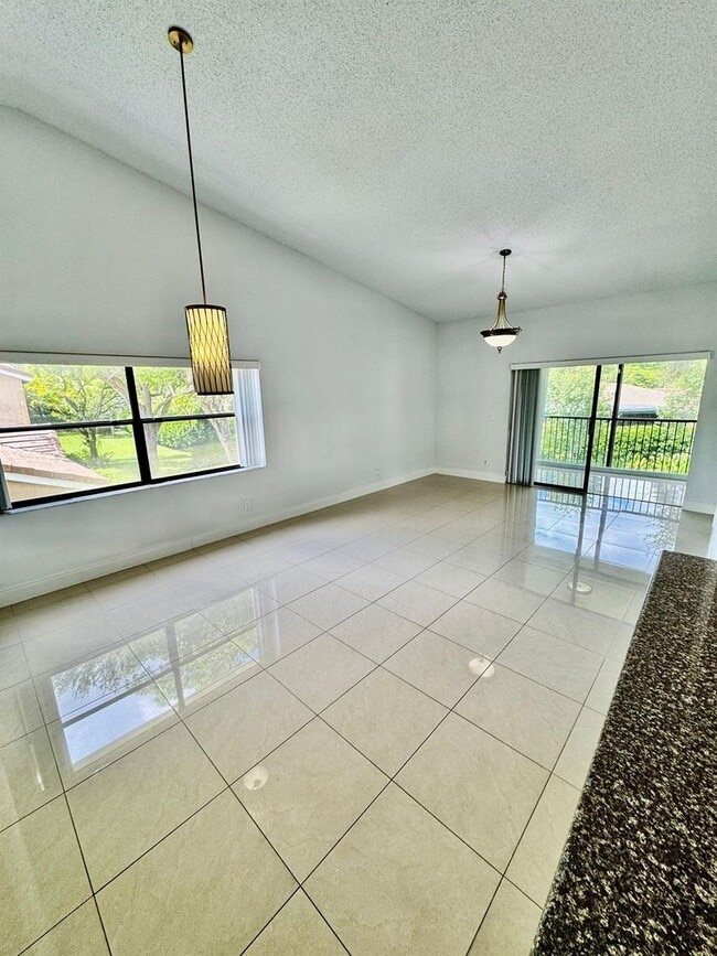 Photo - 9657 Riverside Dr