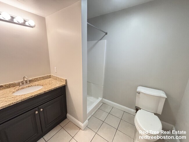 Photo - 10 Strathmore Rd Unit B