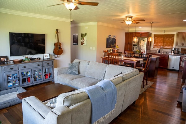 Photo - 4614 Haleilio Rd