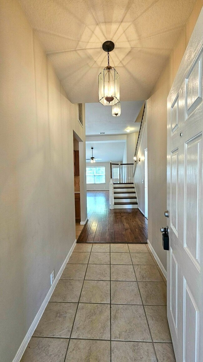 Photo - 714 Cypresswood Ridge